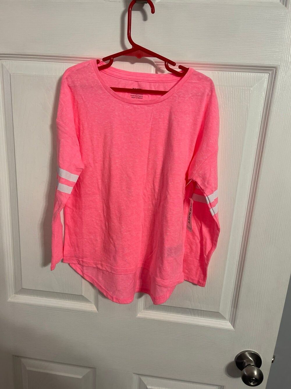 Old Navy Relaxed Scoop-Neck Tee Size S (6-7) New with Tags